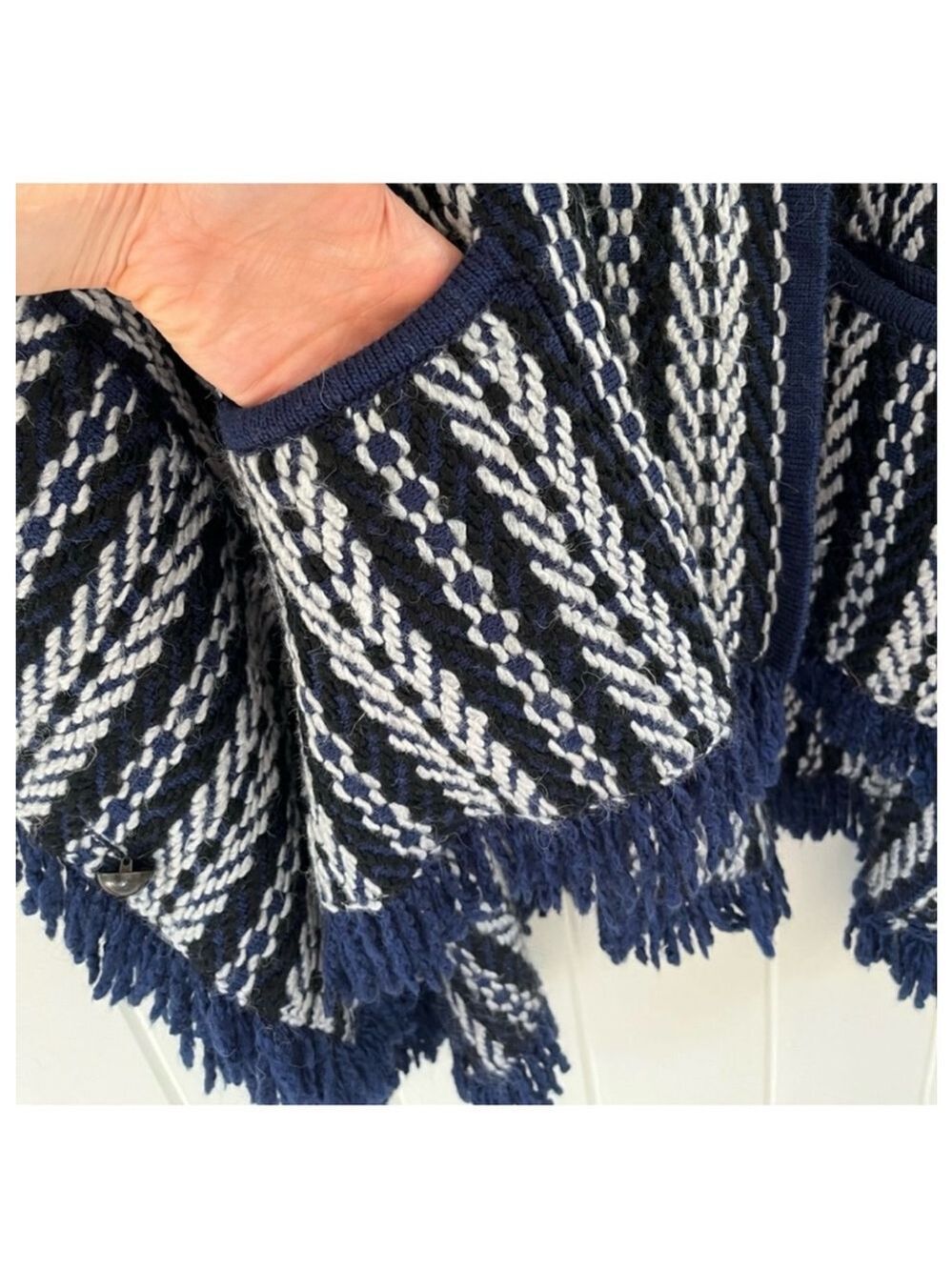 Sleeping On Snow Anthropologie Tajo Jacquard Poncho Cape Fringe O/S - Picture 10 of 13